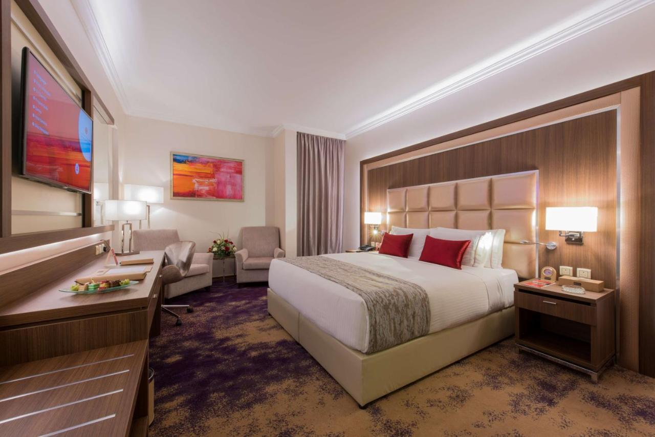 Ramada By Wyndham Continental Jeddah Otel Dış mekan fotoğraf
