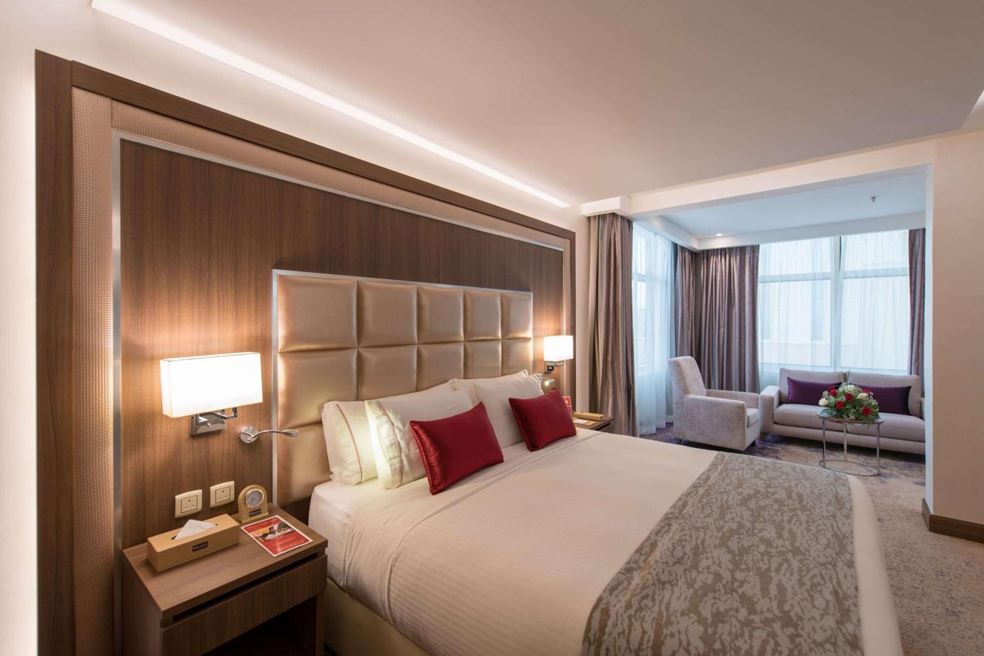 Ramada By Wyndham Continental Jeddah Otel Dış mekan fotoğraf