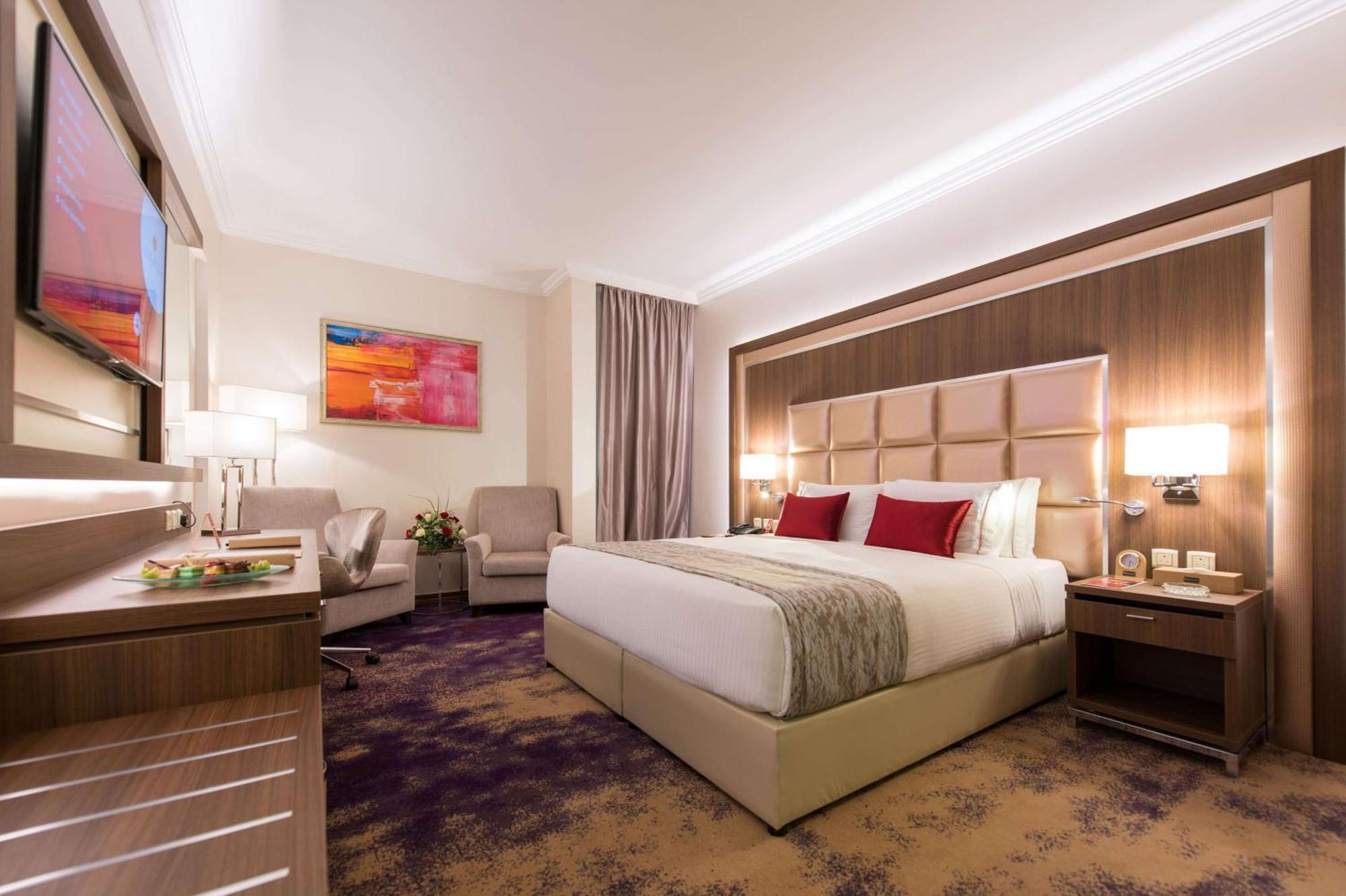 Ramada By Wyndham Continental Jeddah Otel Dış mekan fotoğraf