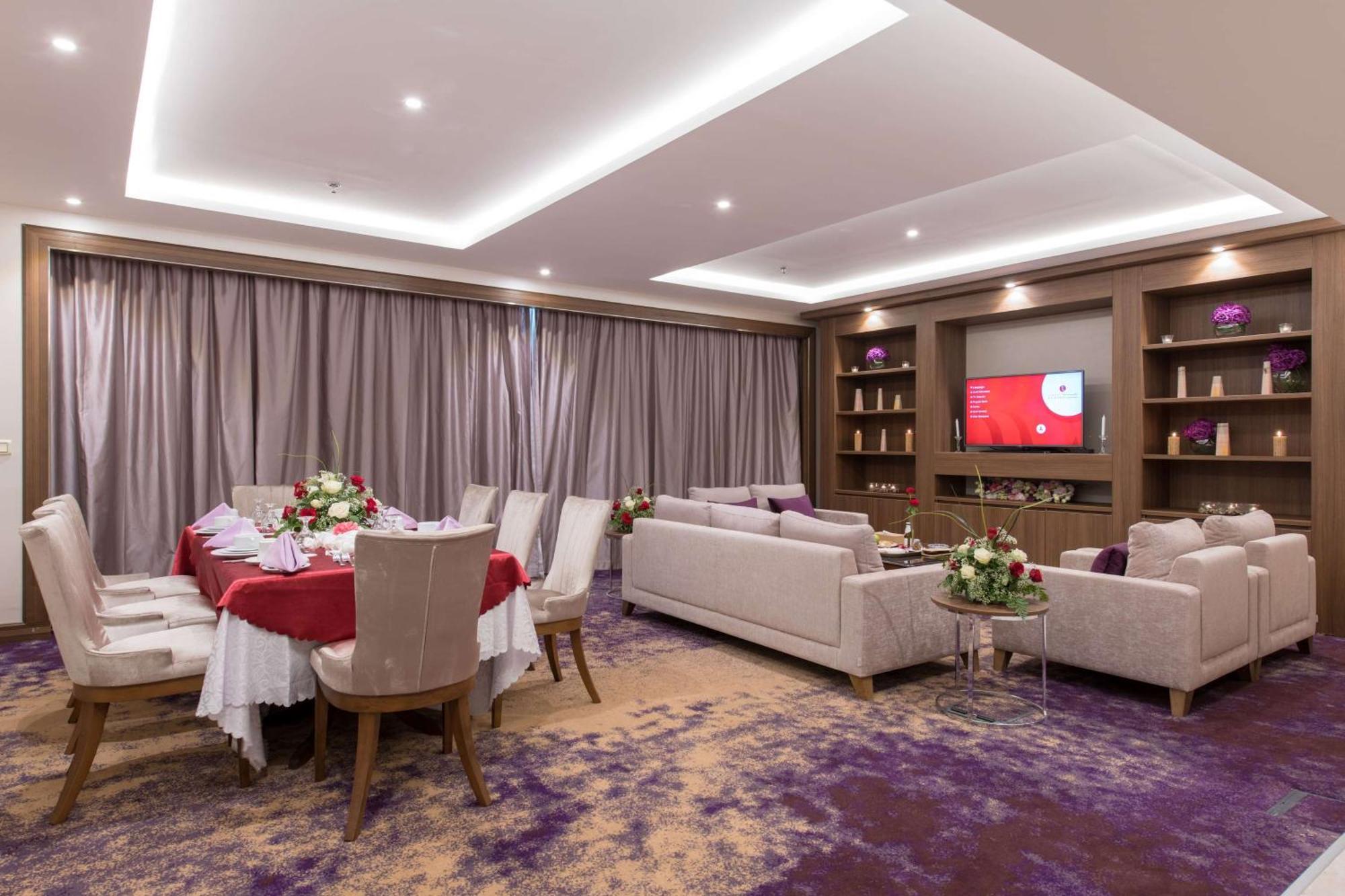 Ramada By Wyndham Continental Jeddah Otel Dış mekan fotoğraf