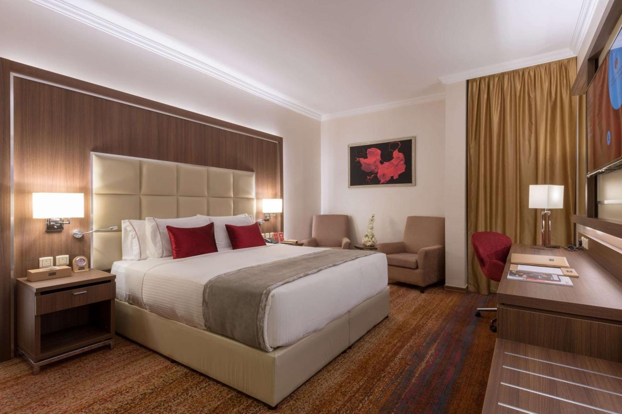 Ramada By Wyndham Continental Jeddah Otel Dış mekan fotoğraf