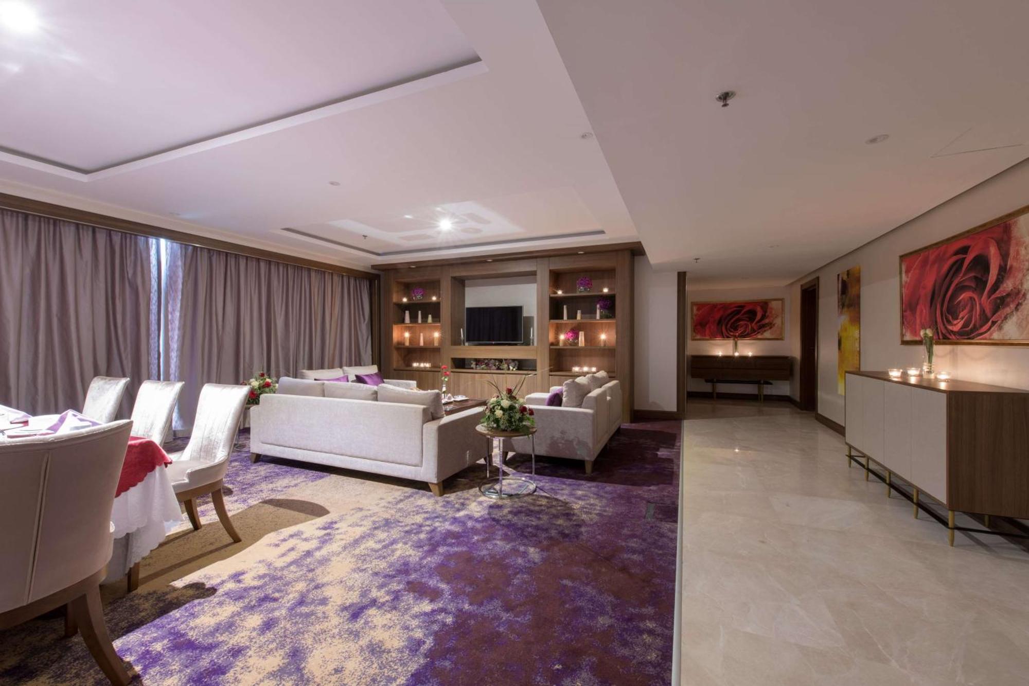 Ramada By Wyndham Continental Jeddah Otel Dış mekan fotoğraf