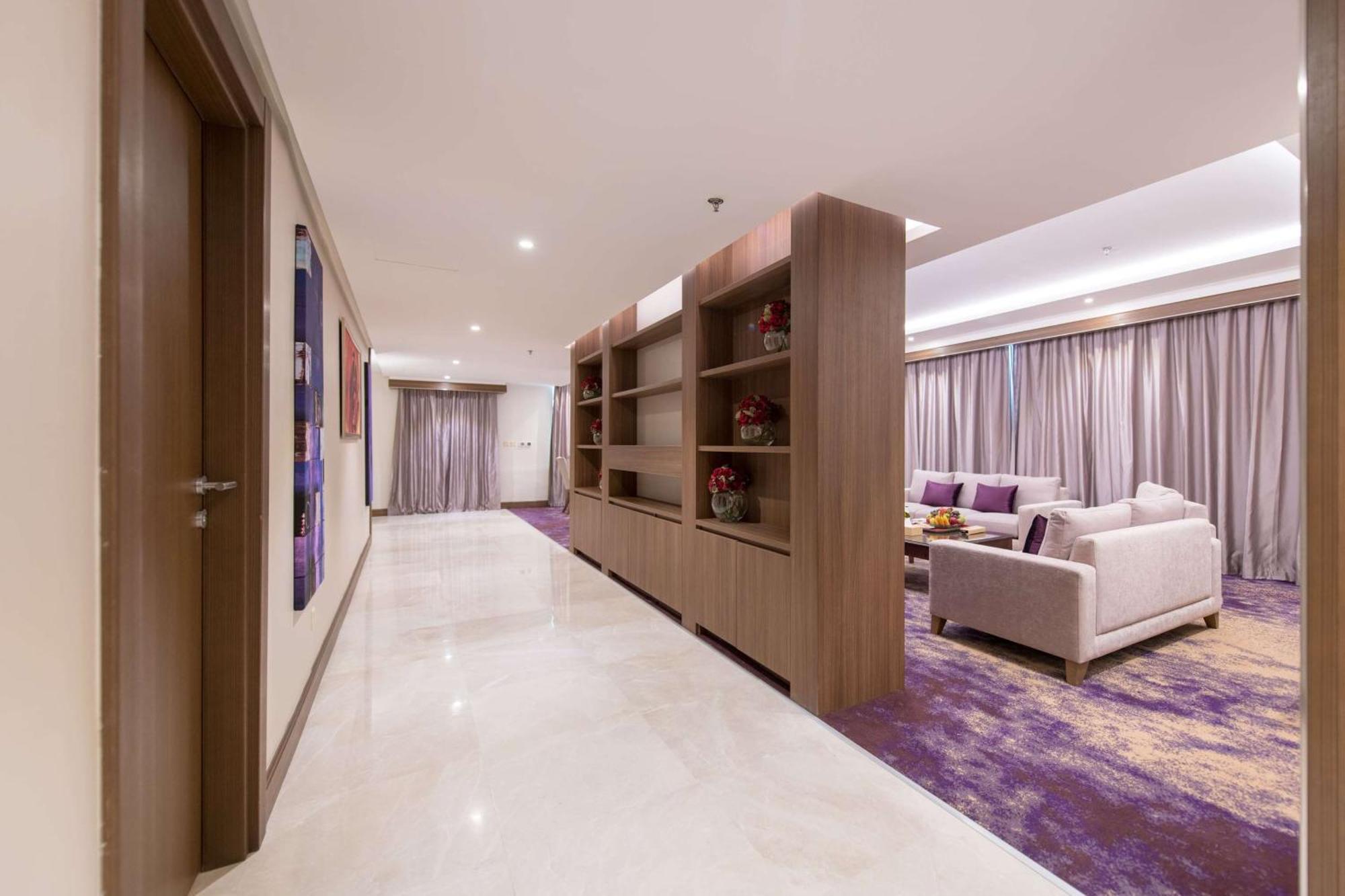 Ramada By Wyndham Continental Jeddah Otel Dış mekan fotoğraf
