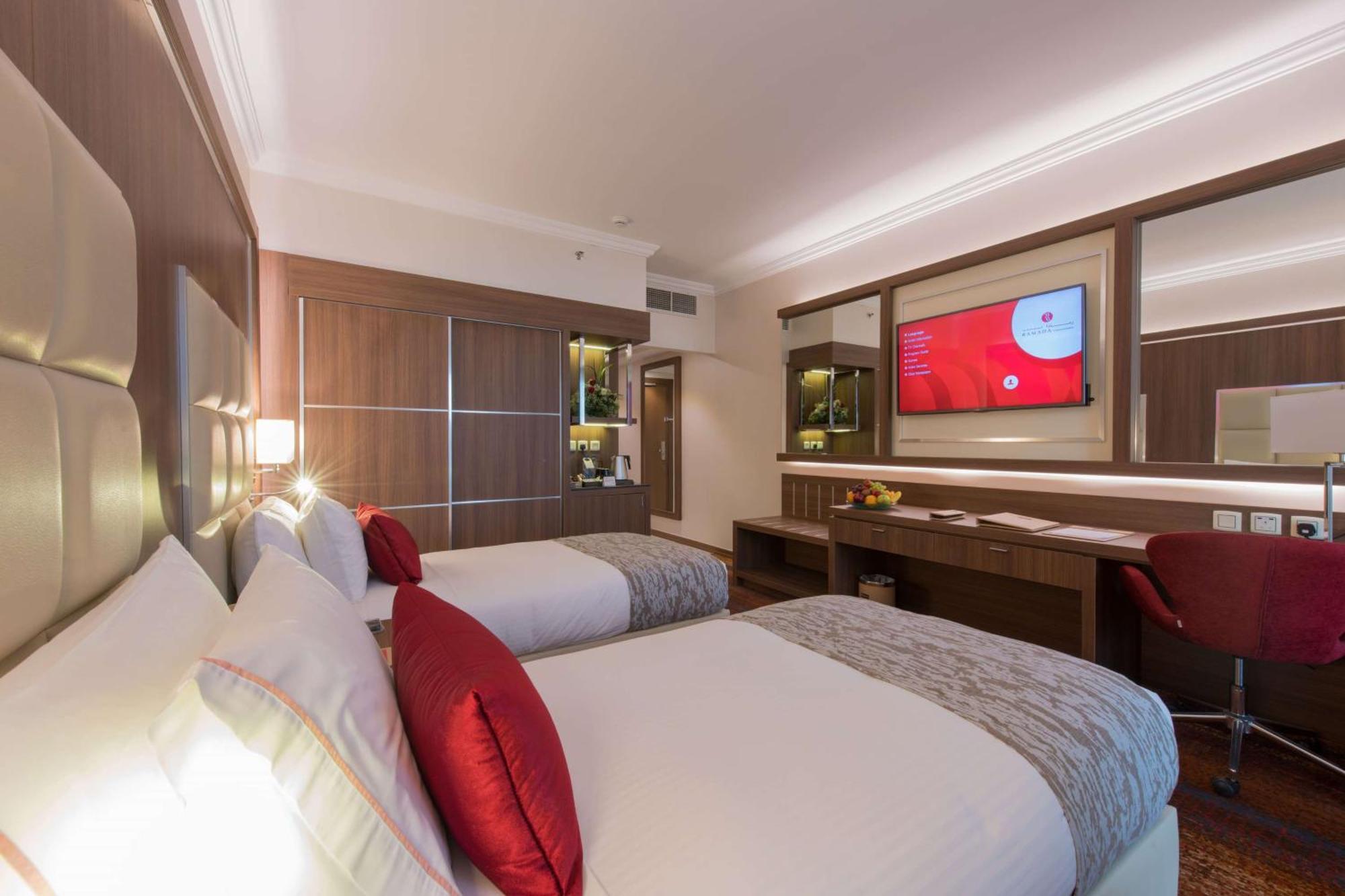 Ramada By Wyndham Continental Jeddah Otel Dış mekan fotoğraf