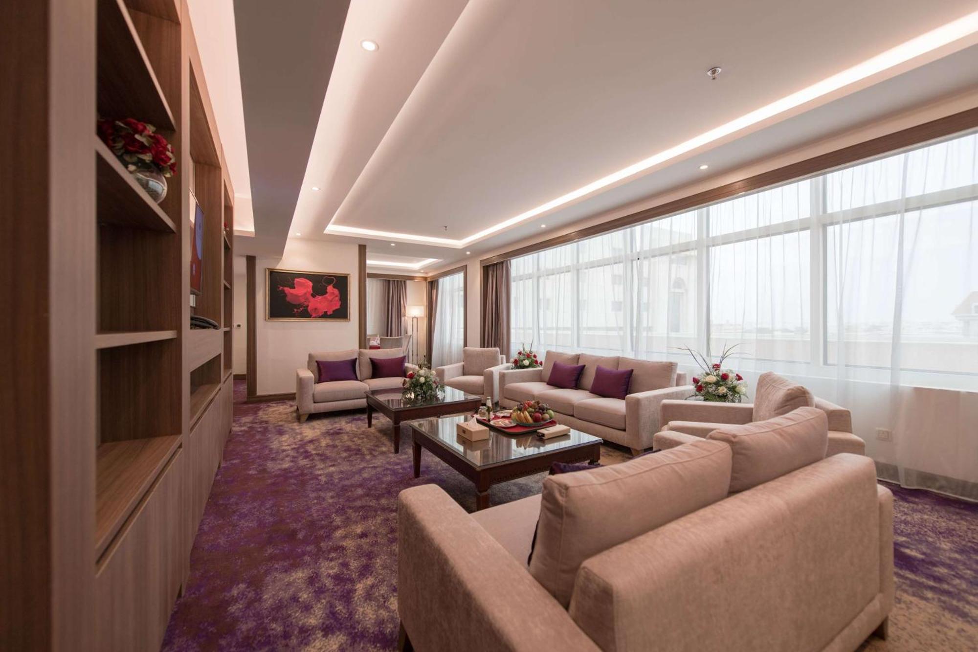 Ramada By Wyndham Continental Jeddah Otel Dış mekan fotoğraf