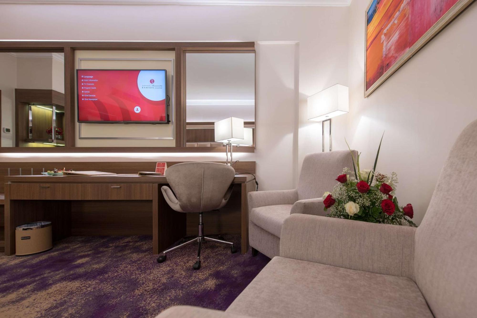 Ramada By Wyndham Continental Jeddah Otel Dış mekan fotoğraf