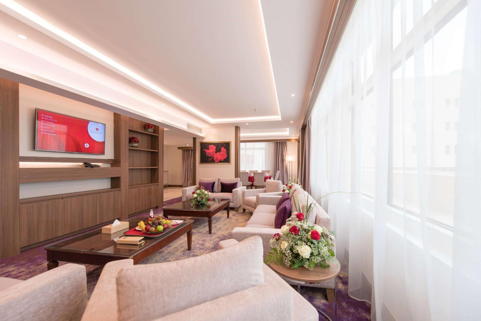 Ramada By Wyndham Continental Jeddah Otel Dış mekan fotoğraf