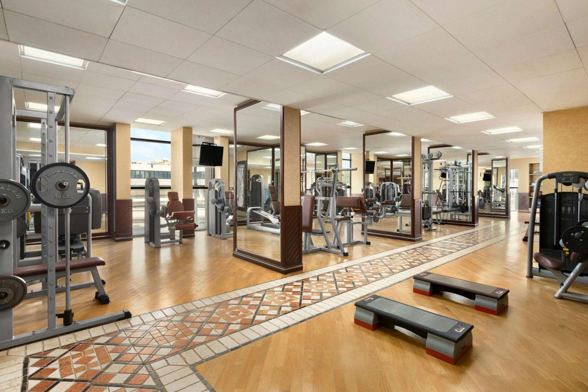 Ramada By Wyndham Continental Jeddah Otel Dış mekan fotoğraf