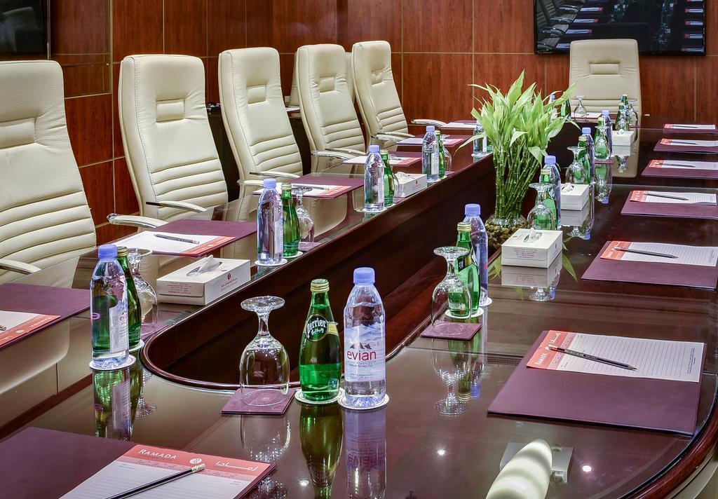 Ramada By Wyndham Continental Jeddah Otel Dış mekan fotoğraf