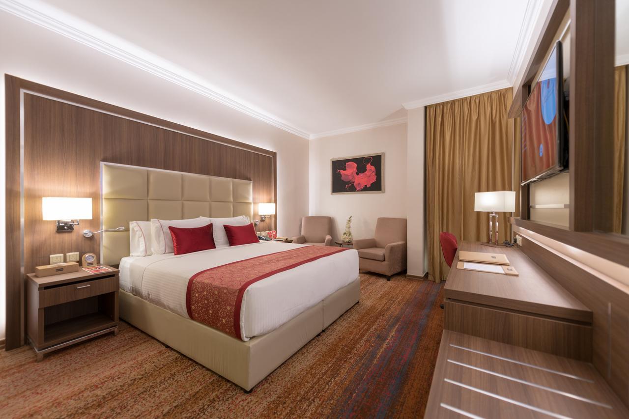 Ramada By Wyndham Continental Jeddah Otel Dış mekan fotoğraf