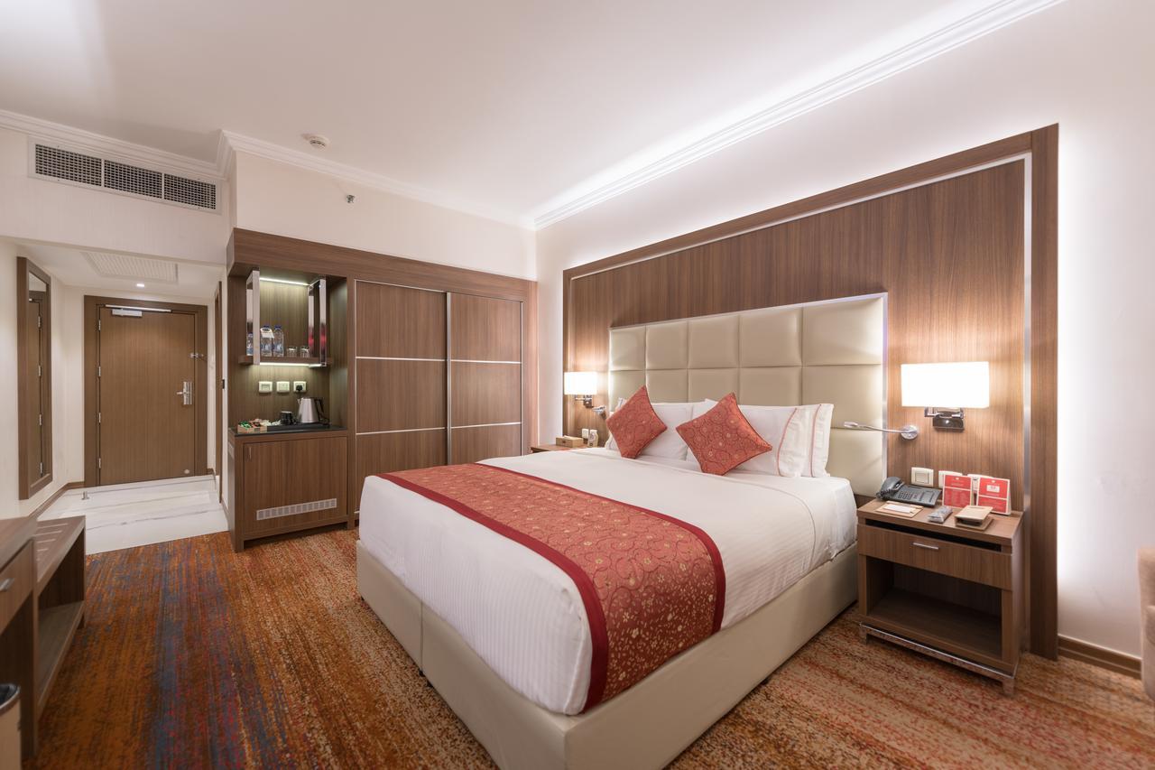 Ramada By Wyndham Continental Jeddah Otel Dış mekan fotoğraf