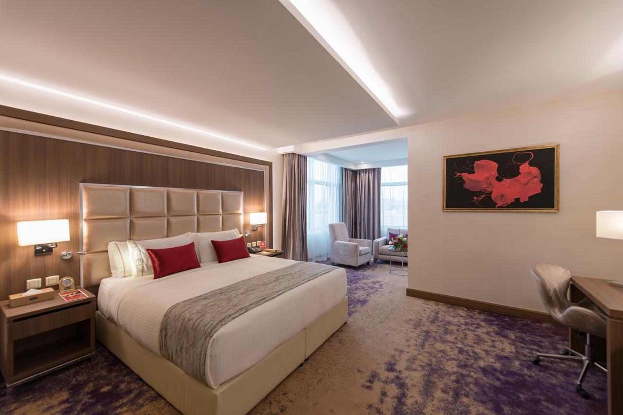 Ramada By Wyndham Continental Jeddah Otel Dış mekan fotoğraf