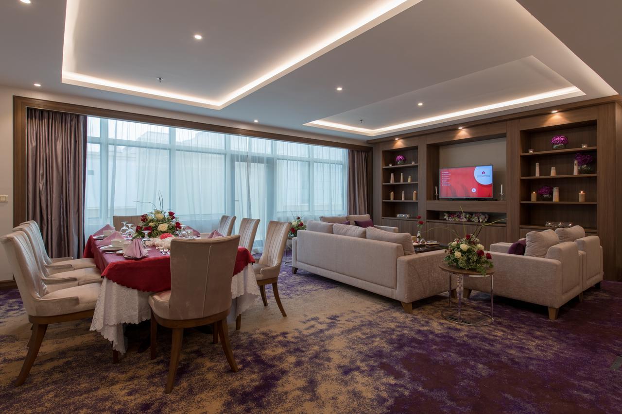 Ramada By Wyndham Continental Jeddah Otel Dış mekan fotoğraf