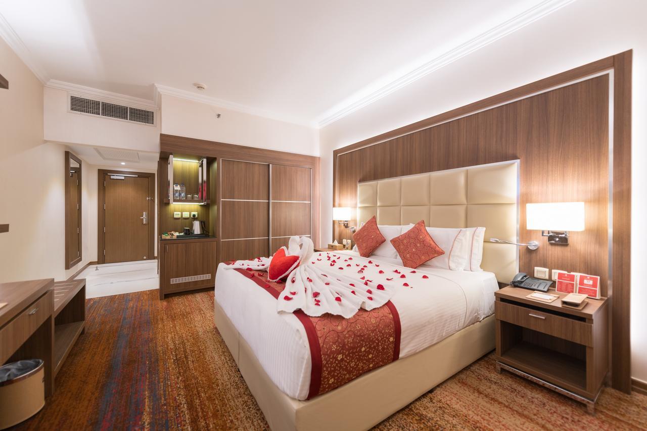 Ramada By Wyndham Continental Jeddah Otel Dış mekan fotoğraf