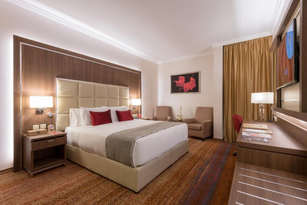 Ramada By Wyndham Continental Jeddah Otel Dış mekan fotoğraf