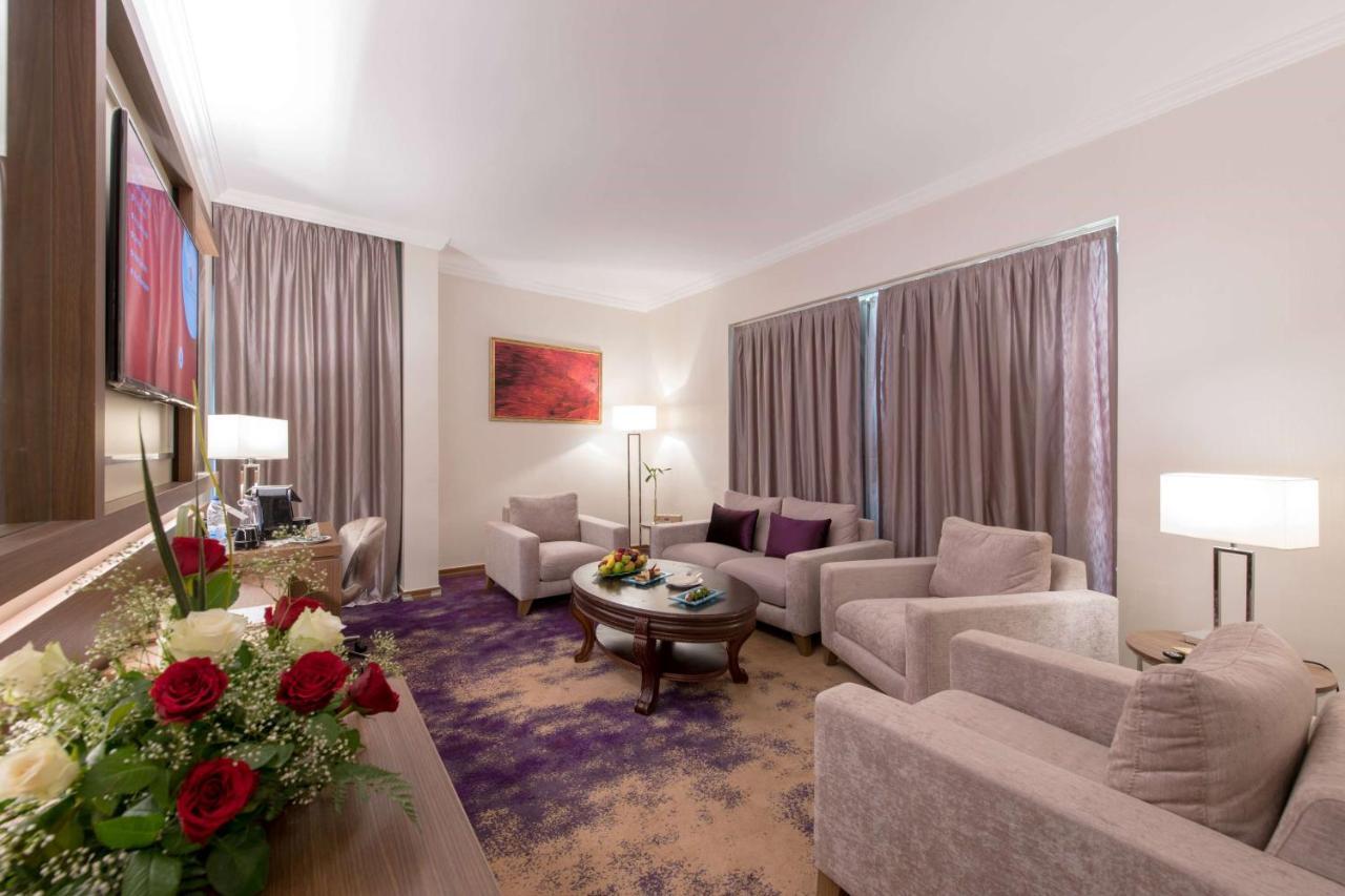 Ramada By Wyndham Continental Jeddah Otel Dış mekan fotoğraf