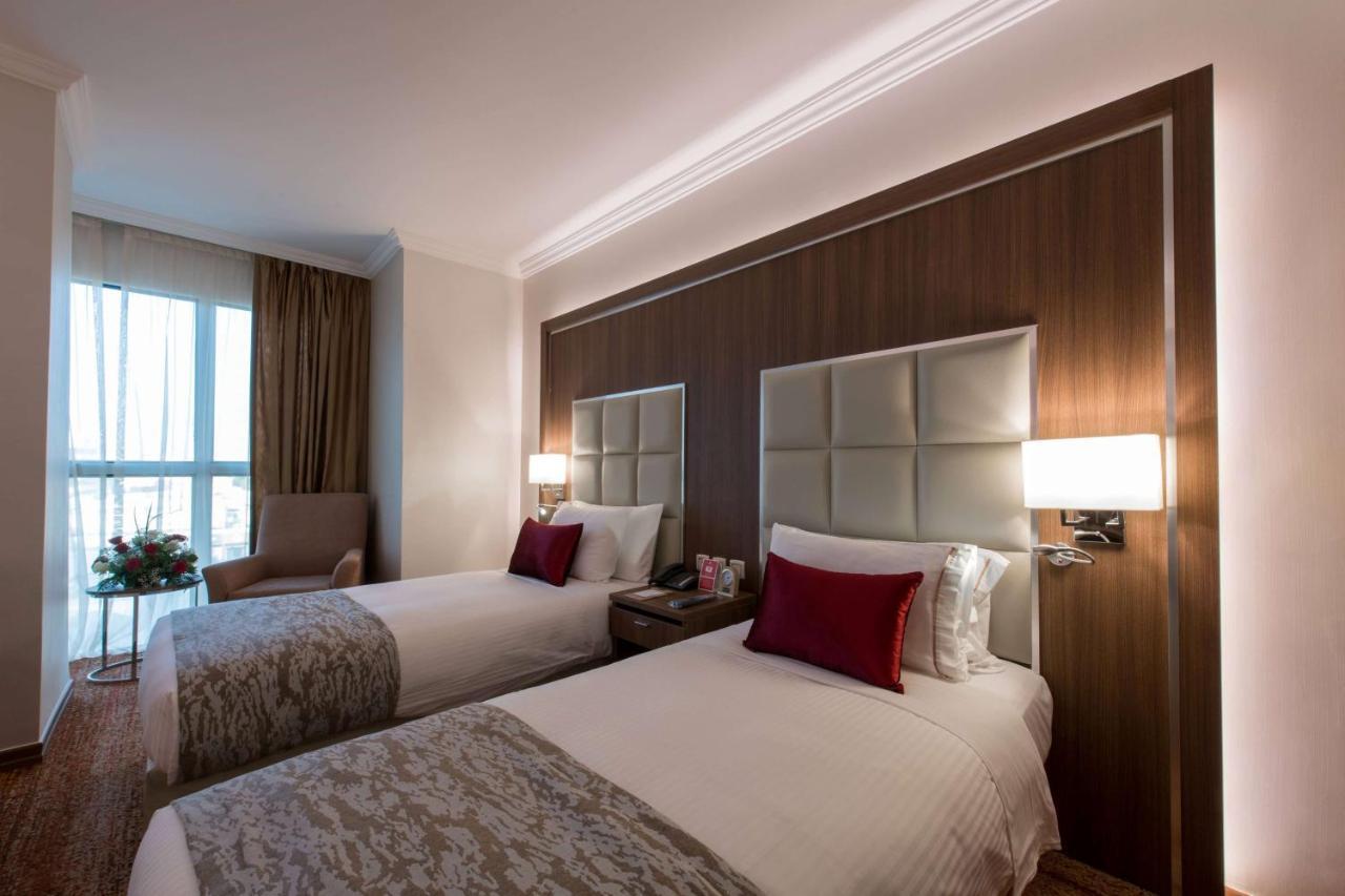 Ramada By Wyndham Continental Jeddah Otel Dış mekan fotoğraf